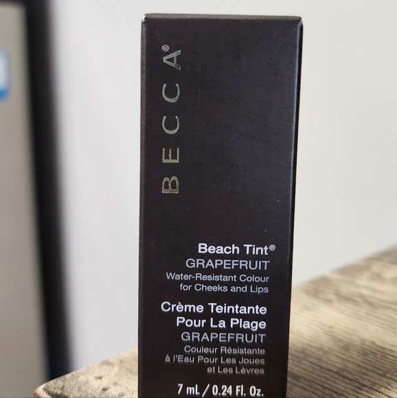 BECCA Beach Tint Grapefruit Pink For Lips And Cheeks New Water Resistant - Picture 3 of 4